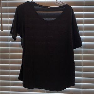 LULULEMON SHORT SLEEVED SHIRT